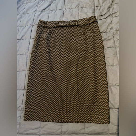 Women’s Belted Plaid Skirt ( 8 ) - Picture 3 of 4
